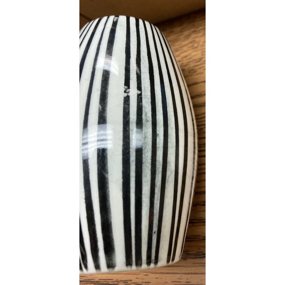 Vintage Secla Black & White Drum Style Salt & Pepper Shakers Portugal